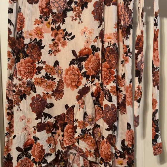 Floral faux wrap high-low/midi skirt with ruffles and ties - Picture 4 of 12